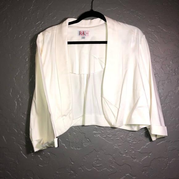 R&K Jackets & Blazers - Cropped White Jacket